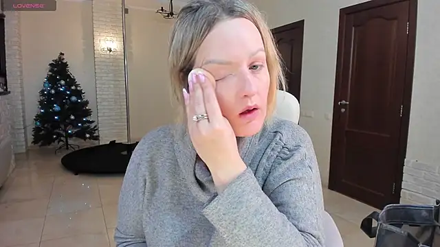 MariemLui online show from January 13, 1:48 pm