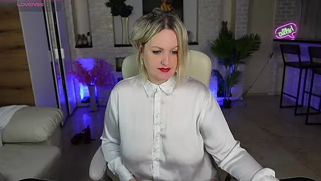 MariemLui online show from March 28, 4:52 pm