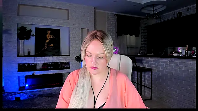 Snapshot of MariemLui chatting on September 24, 10:00 am MariemLui online show from September 24, 10:00 am