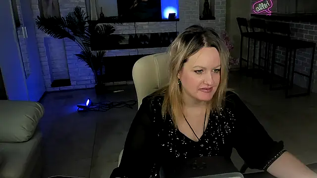 Snapshot of MariemLui chatting on October 20, 11:22 am MariemLui online show from October 20, 11:22 am
