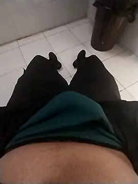 Novinhoamacoroas1002 online show from December 23, 4:45 am