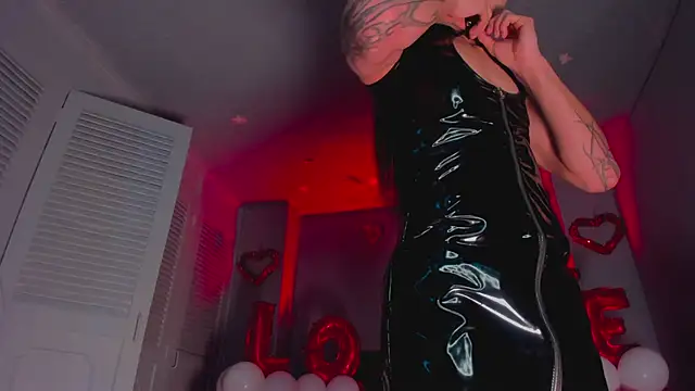 Draculairis online show from February 13, 2:17 pm