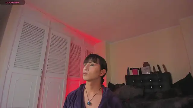 Draculairis online show from September 18, 2:09 pm