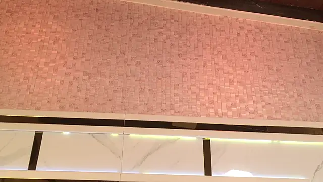 Snapshot of ambar_rosse25 chatting on October 3, 11:45 am ambar rosse25 online show from October 3, 11:45 am