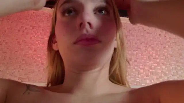 Snapshot of ambar_rosse25 chatting on November 21, 11:42 am ambar rosse25 online show from November 21, 11:42 am