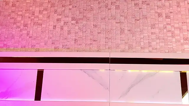 Snapshot of ambar_rosse25 chatting on November 28, 11:43 am ambar rosse25 online show from November 28, 11:43 am