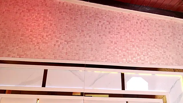 Snapshot of ambar_rosse25 chatting on November 27, 11:43 am ambar rosse25 online show from November 27, 11:43 am