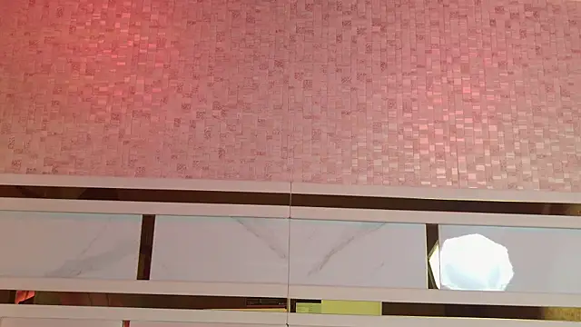 Snapshot of ambar_rosse25 chatting on November 15, 11:36 am ambar rosse25 online show from November 15, 11:36 am