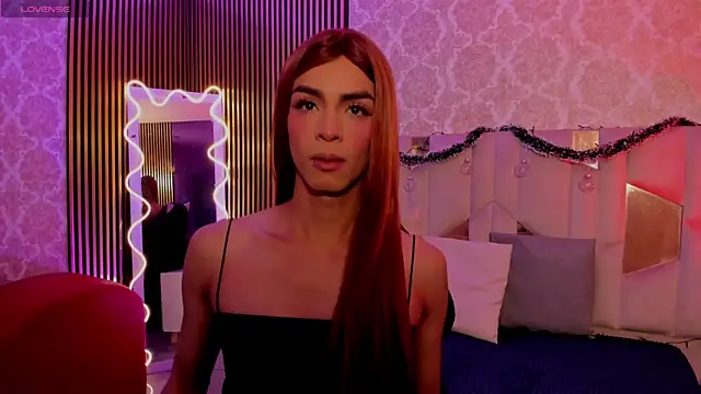 LIHIAN TAY online show from November 29, 3:50 am