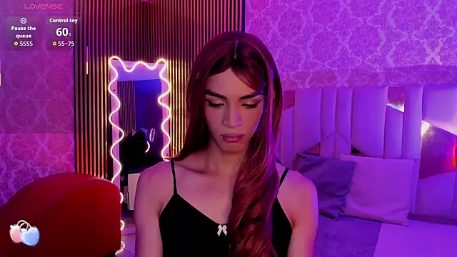 LIHIAN TAY online show from November 13, 3:54 am