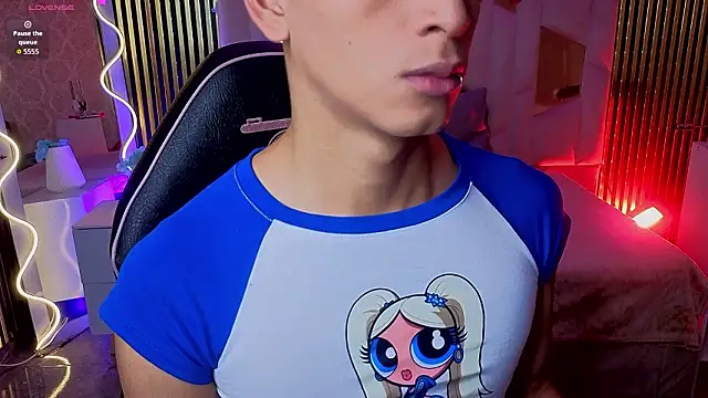 LIHIAN TAY online show from March 23, 12:05 pm