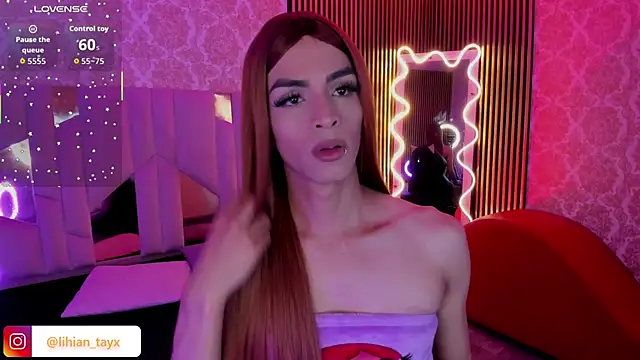 LIHIAN TAY online show from October 30, 4:00 am