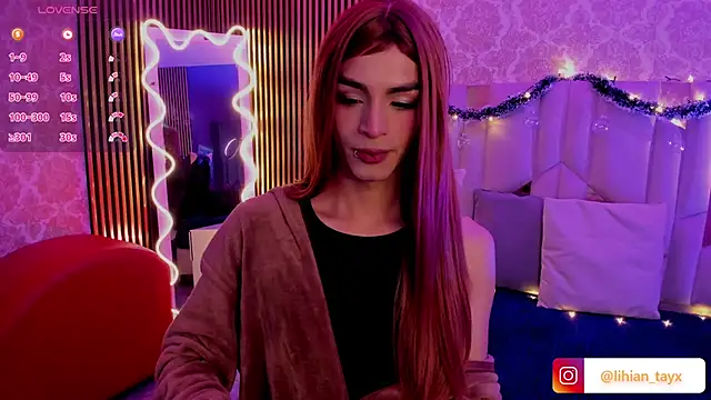 LIHIAN TAY online show from November 27, 3:29 am