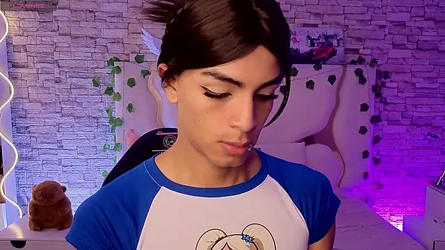 LIHIAN TAY online show from February 27, 12:16 pm