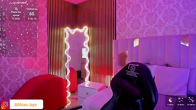 LIHIAN TAY online show from November 6, 2:37 am