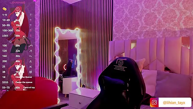 LIHIAN TAY online show from November 15, 3:10 am