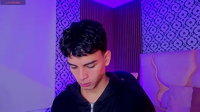 LIHIAN TAY online show from April 8, 12:28 pm