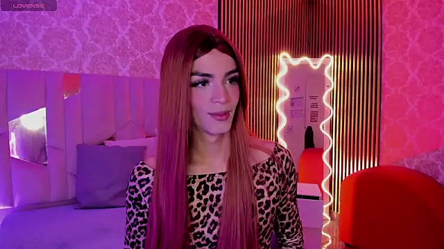 LIHIAN TAY online show from October 31, 3:47 am