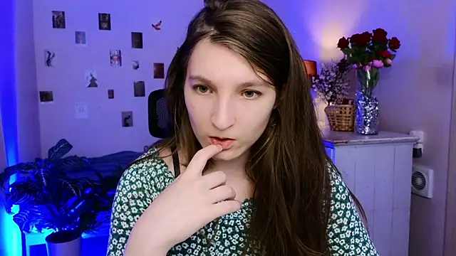 Mia Myles online show from February 8, 10:35 am