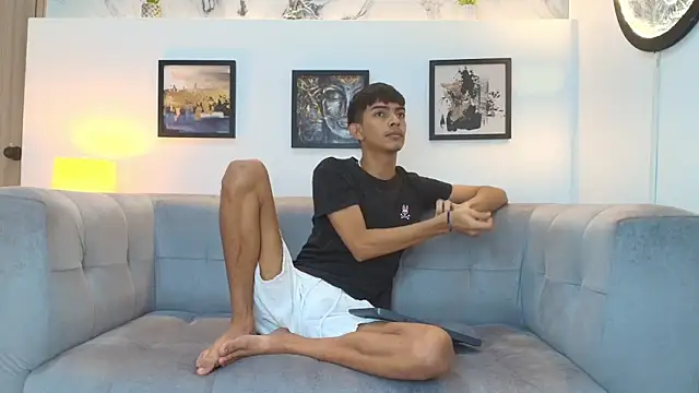 PRETTY SEX1 online show from December 18, 1:26 pm