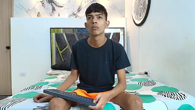 PRETTY SEX1 online show from November 29, 7:19 am