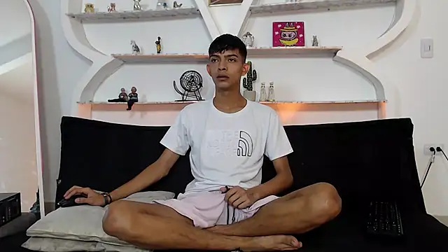 PRETTY SEX1 online show from November 11, 1:17 pm