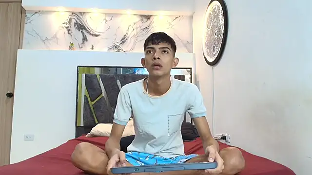 PRETTY SEX1 online show from December 5, 6:01 am