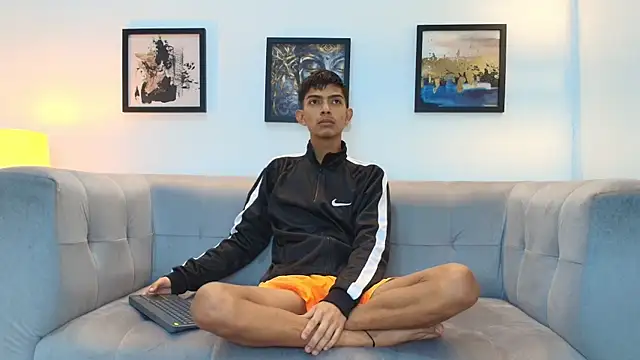 PRETTY SEX1 online show from January 7, 1:27 pm