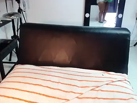 Sam Blue online show from November 15, 1:15 pm