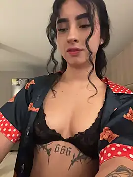 Snapshot of RosseMelody chatting on July 17, 1:47 am RosseMelody online show from July 17, 1:47 am