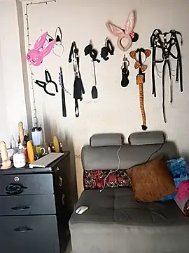 Snapshot of angierot2025 chatting on December 4, 11:04 pm angierot2025 online show from December 4, 11:04 pm