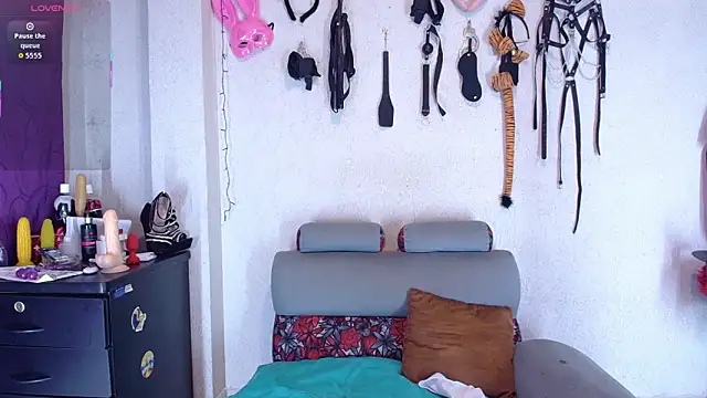 Snapshot of angierot2025 chatting on November 9, 2:59 am angierot2025 online show from November 9, 2:59 am