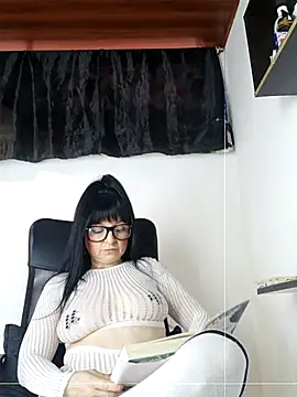 angierot2025 online show from July 23, 9:55 pm