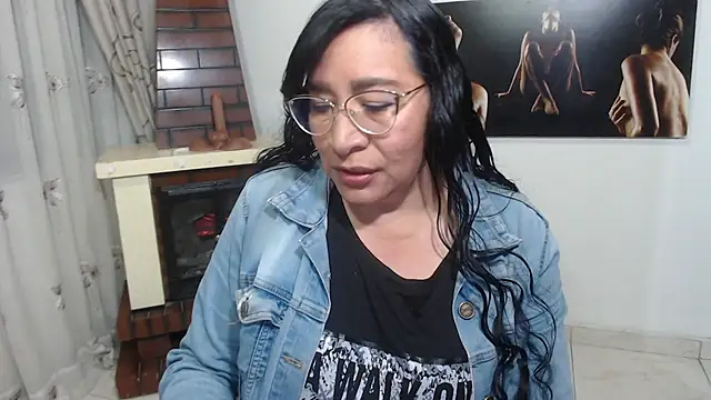 Snapshot of Grace_mature_milf chatting on October 15, 10:23 am Grace mature milf online show from October 15, 10:23 am
