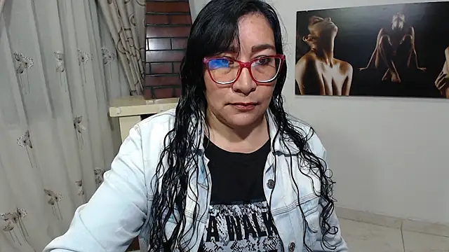 Snapshot of Grace_mature_milf chatting on October 6, 10:16 am Grace mature milf online show from October 6, 10:16 am