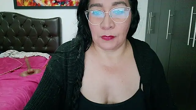 Snapshot of Grace_mature_milf chatting on June 29, 1:56 am Grace mature milf online show from June 29, 1:56 am
