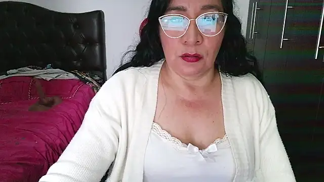Snapshot of Grace_mature_milf chatting on June 11, 11:13 pm Grace mature milf online show from June 11, 11:13 pm