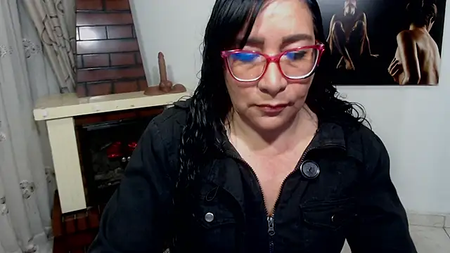 Snapshot of Grace_mature_milf chatting on October 8, 10:17 am Grace mature milf online show from October 8, 10:17 am
