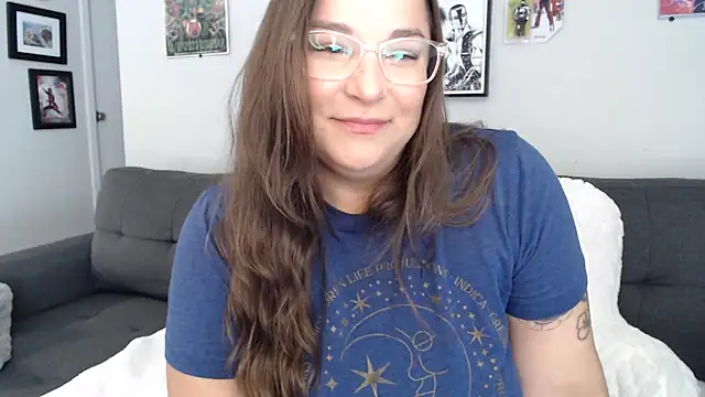 Snapshot of MoonBalloons chatting on September 15, 11:27 pm MoonBalloons online show from September 15, 11:27 pm