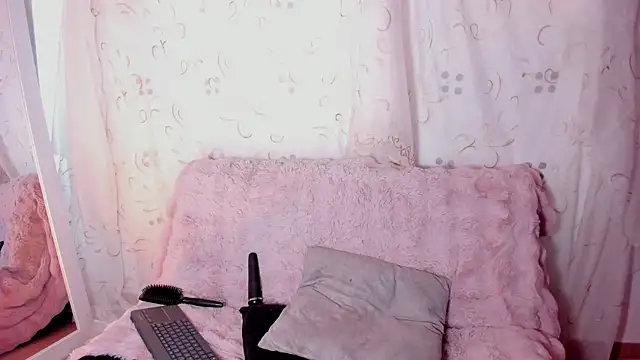 Snapshot of kinkyboat23 chatting on May 27, 12:12 pm kinkyboat23 online show from May 27, 12:12 pm