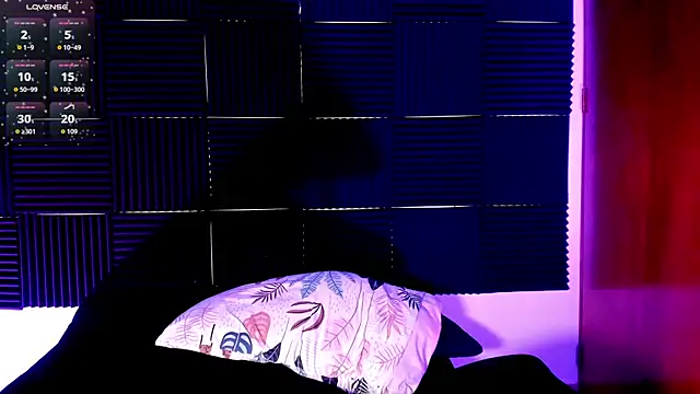 kinkyboat23 online show from November 7, 8:57 pm