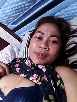 sexybitch 02 online show from April 1, 11:33 am