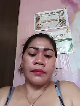 Snapshot of sexybitch_02 chatting on July 6, 7:26 am sexybitch 02 online show from July 6, 7:26 am