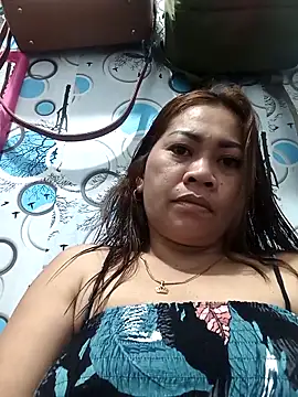 Snapshot of sexybitch_02 chatting on March 4, 7:16 am sexybitch 02 online show from March 4, 7:16 am