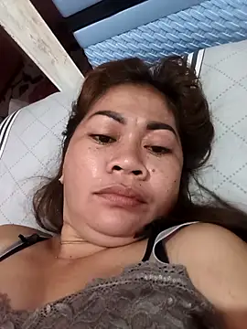 sexybitch 02 online show from March 31, 8:00 pm