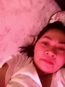 Snapshot of sexybitch_02 chatting on January 18, 6:28 am sexybitch 02 online show from January 18, 6:28 am