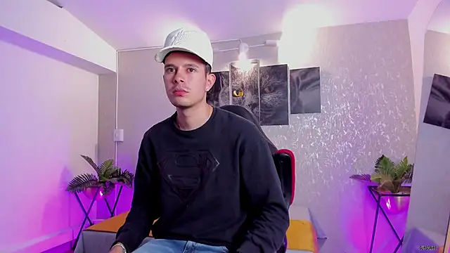 nils saint online show from October 4, 3:19 am