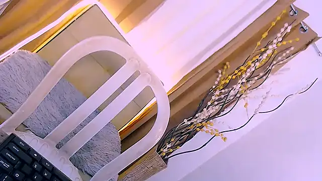 seductive nikki online show from October 26, 9:59 pm