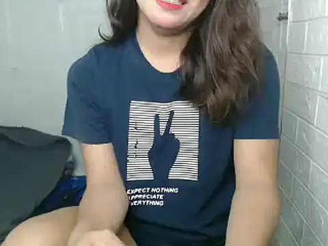 Snapshot of ur_asian_hotcum69 chatting on February 27, 12:44 am ur asian hotcum69 online show from February 27, 12:44 am