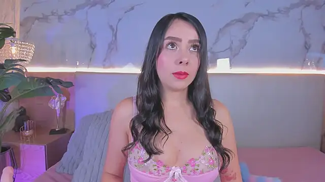 ValSmith  online show from March 29, 4:25 am